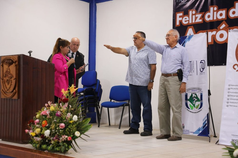 Toma de protesta de la mesa directiva